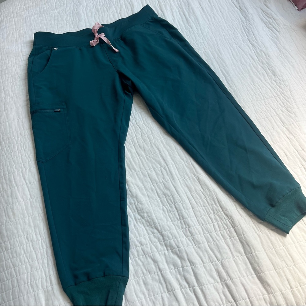 FIGS Caribbean Blue Zamora Petite Jogger Scrub Pants